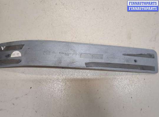 купить Накладка на порог на Mercedes C W204 2006-2015