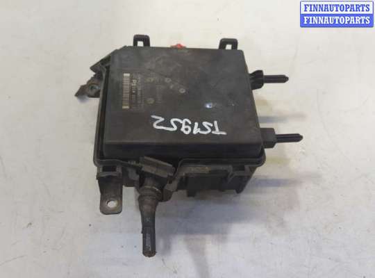 Блок предохранителей RN1496367 на Renault Megane 3 2009-2016