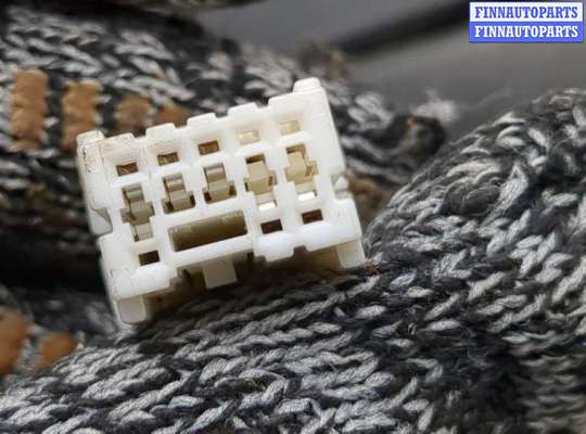 купить Зеркало боковое на Nissan Note E11 2005-2013