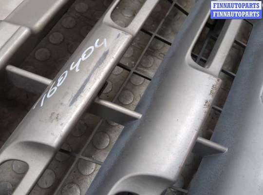 купить Решетка радиатора на Renault Master 2010-