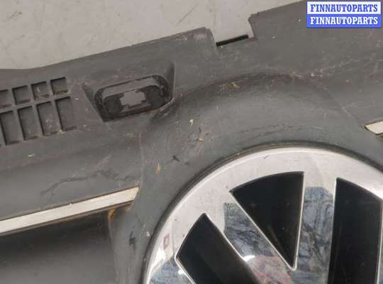 купить Решетка радиатора на Volkswagen Passat 5 2000-2005