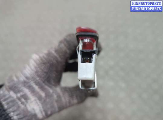 купить Фонарь дополнительный (стоп-сигнал) на Mercedes C W203 2000-2008