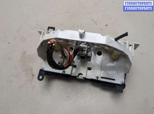 Блок управления печкой на Mazda 3 I (BK)