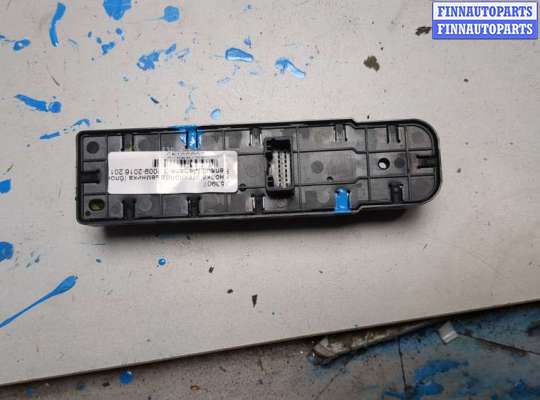 купить Кнопка стеклоподъемника (блок кнопок) на Renault Megane 3 2009-2016