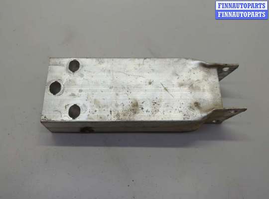 Кронштейн усилителя бампера MB1610598 на Mercedes GLC X253 2015-2022