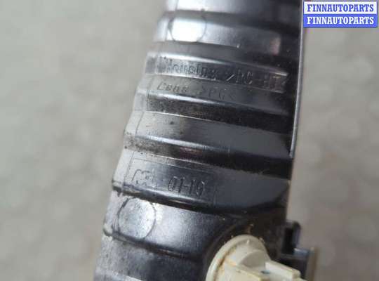 купить Фонарь дополнительный (стоп-сигнал) на Pontiac Vibe 1 2002-2008