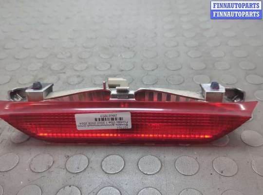 купить Фонарь дополнительный (стоп-сигнал) на Pontiac Vibe 1 2002-2008