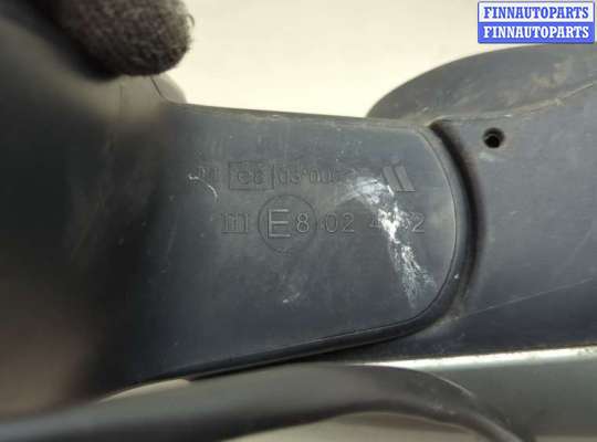 Зеркало боковое на Toyota Auris I (E150)