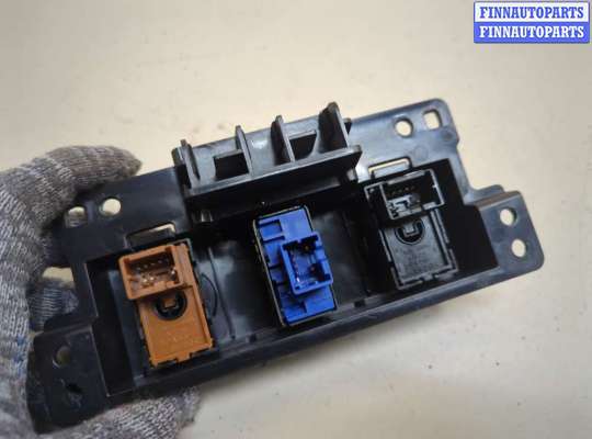 купить Кнопка обогрева сидений на Infiniti QX70 2013-2018