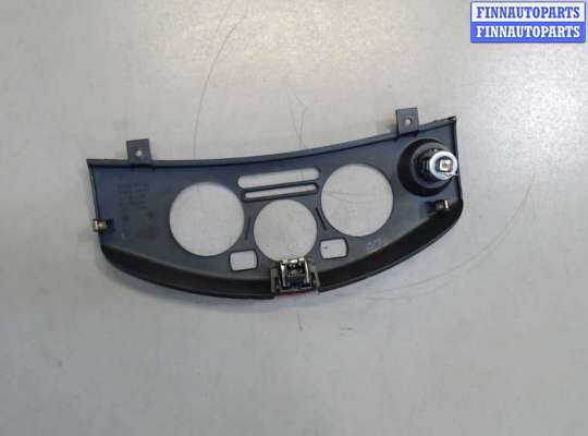 купить Рамка под переключатель отопителя на Nissan Micra K12E 2002-2010