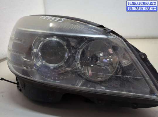 Фара передняя на Mercedes-Benz C (W204)