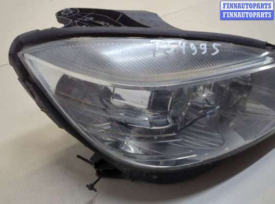 Фара передняя на Mercedes-Benz C (W204)