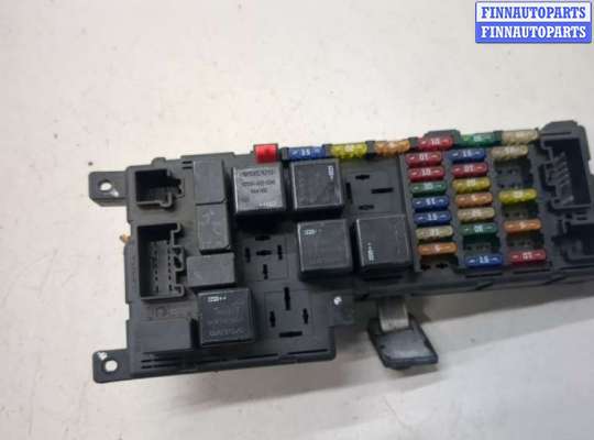 Купить Блок предохранителей на Volvo S80 1998-2006 Блок предохранителей VL575132 на Volvo S80 1998-2006