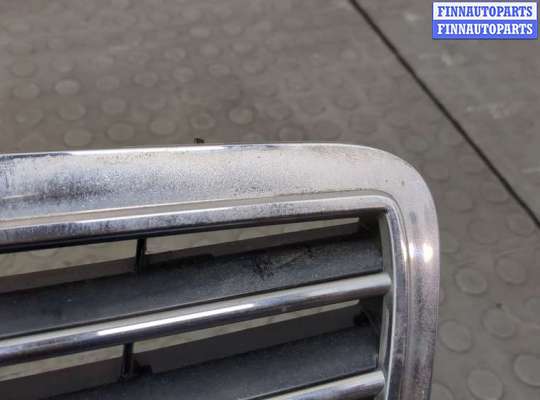 купить Решетка радиатора на Mercedes C W203 2000-2008