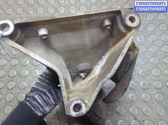 купить Подушка крепления двигателя на Volkswagen Passat 5 2000-2005