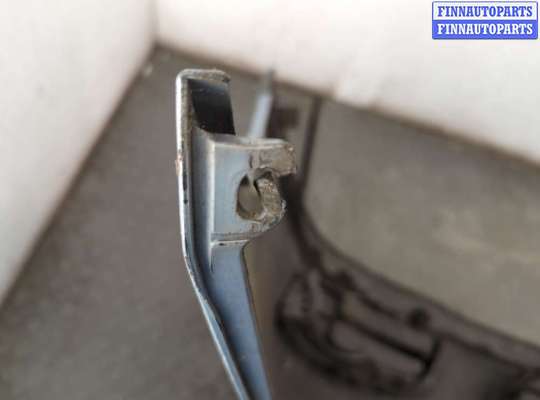 купить Заглушка (решётка) бампера на Toyota Corolla E12 2001-2006