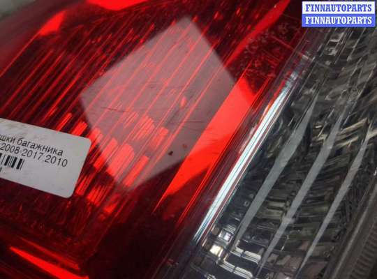 купить Фонарь крышки багажника на Toyota Venza 2008-2017