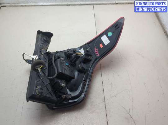 Фонарь задний на Ford Explorer V (U502)