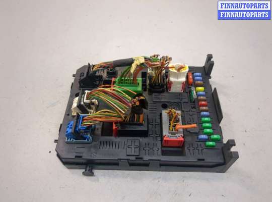 Блок управления BSI (Блок предохранителей) PG1204468 на Peugeot 3008 2009-2016