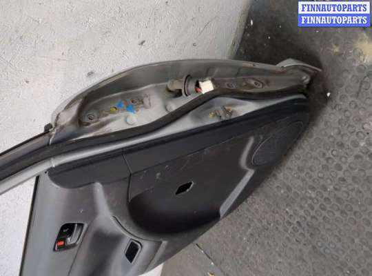 Замок боковой двери на Toyota Matrix I (E13)