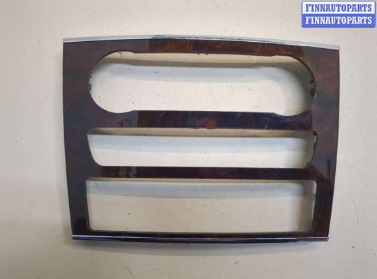 Консоль салона на Mercedes-Benz ML (W164)