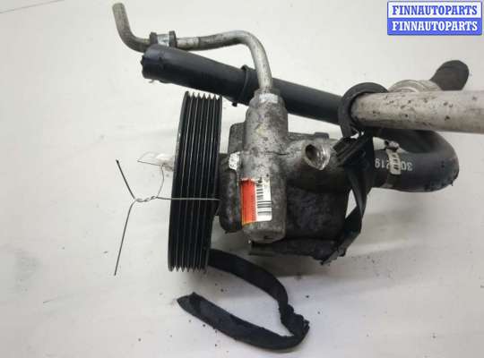 Насос гидроусилителя руля (ГУР) MT546028 на Mitsubishi Space Star 1998-2006