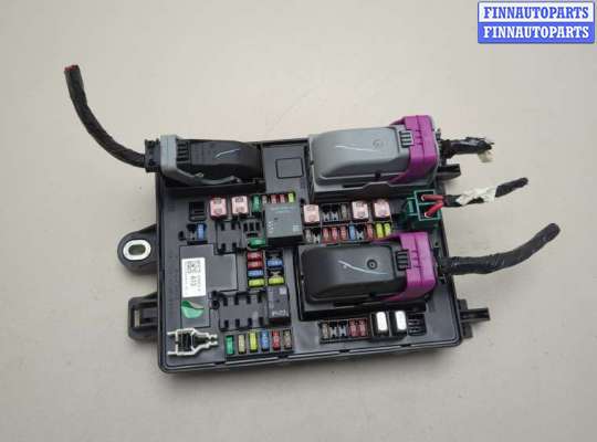 купить Блок предохранителей на Cadillac SRX 2009-2016