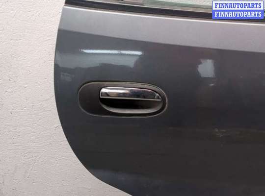 Стекло боковое двери на Nissan Tino V10