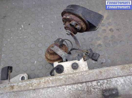 купить Усилитель бампера на Renault Megane 3 2009-2016