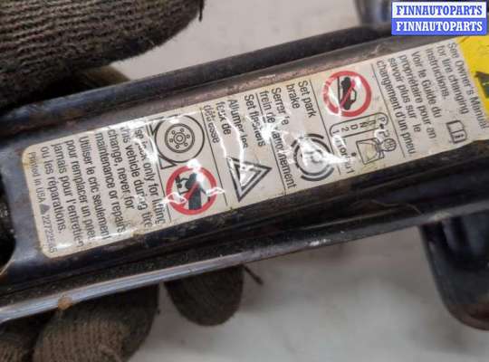 купить Домкрат на Mercedes S W220 1998-2006