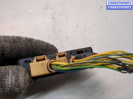 ЭБУ PDC (электронный блок управления парктрониками) на Land Rover Discovery II