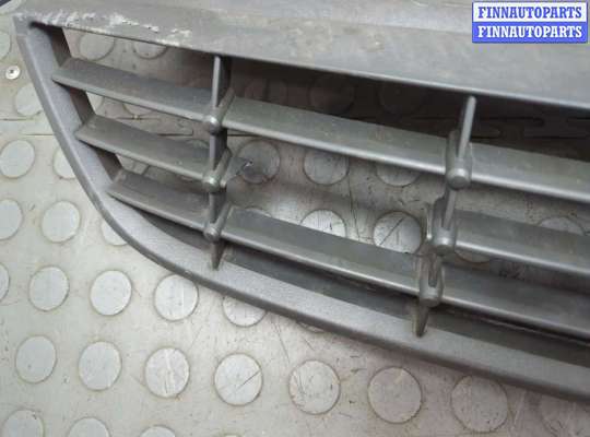 купить Решетка радиатора на Ford Focus 2 2008-2011