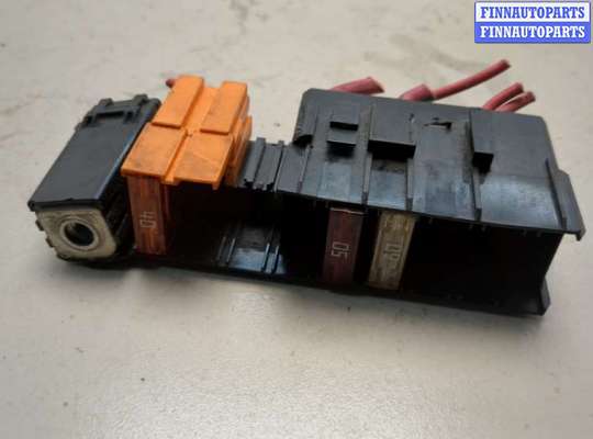 Блок предохранителей RN1592723 на Renault Scenic 2003-2009