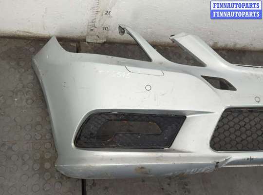 Решетка (заглушка) бампера на Mercedes-Benz E (W212)