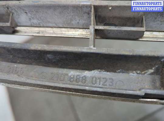 купить Решетка радиатора на Mercedes E W210 1995-2003