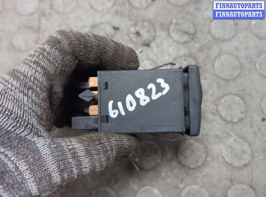 купить Кнопка аварийки на Audi A4 (B5) 1994-2000