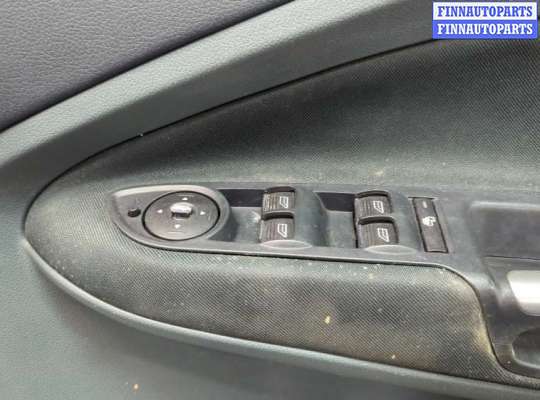 купить Дверная карта (Обшивка двери) на Ford C-Max 2010-2015