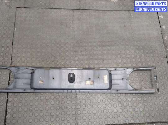 купить Накладка под номер (бленда) на Volkswagen Sharan 2000-2010