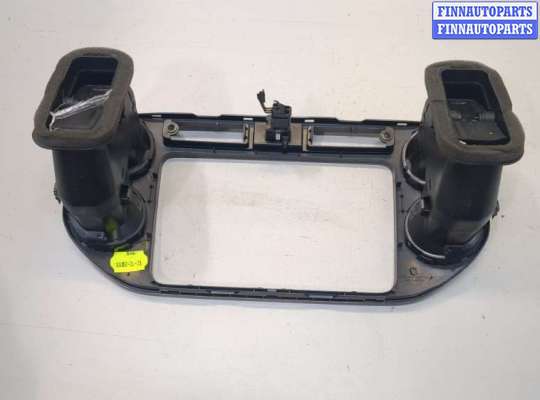 купить Рамка под магнитолу на Volkswagen Tiguan 2011-2016
