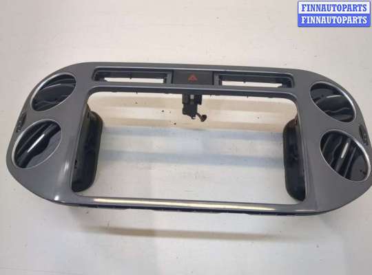 купить Рамка под магнитолу на Volkswagen Tiguan 2011-2016