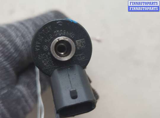 купить Форсунка топливная на Opel Zafira B 2005-2014