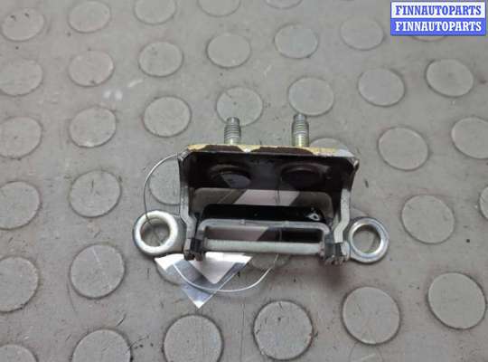 Петля крышки багажника на Volvo S40 II | V50 (MS)
