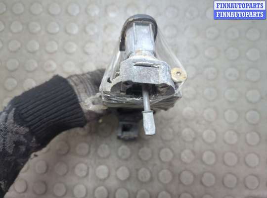 Ручка двери наружная на Volkswagen Passat B5+ (3B, GP)