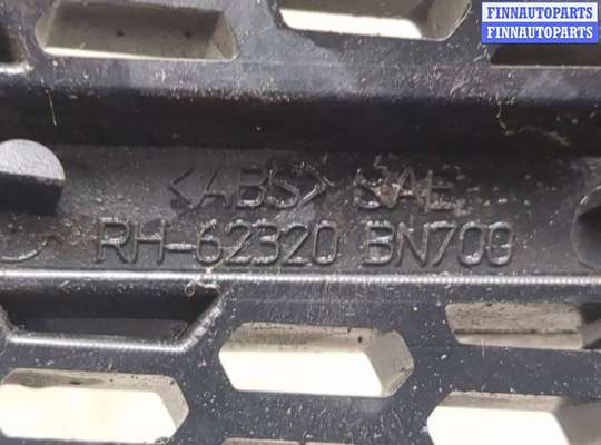 купить Решетка радиатора на Nissan Almera N16 2000-2006