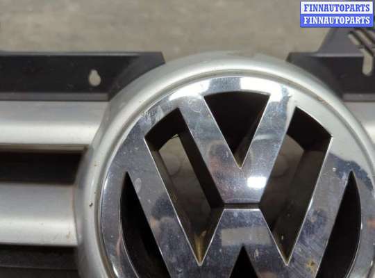 купить Решетка радиатора на Volkswagen Golf 5 2003-2009