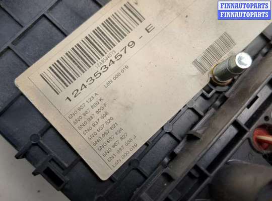 купить Блок предохранителей на Volkswagen Tiguan 2011-2016