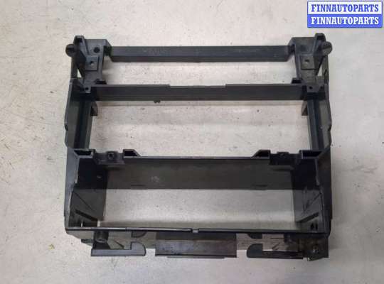 купить Кронштейн магнитолы на Mercedes C W202 1993-2001