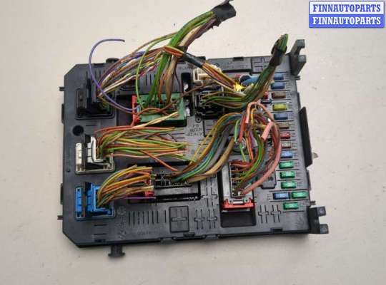 Блок управления BSI (Блок предохранителей) PG1222081 на Peugeot 308 2007-2013