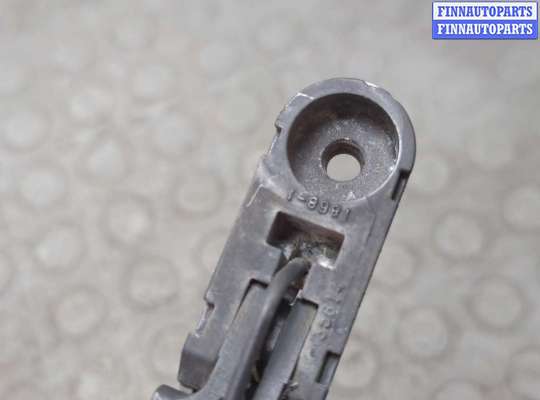 Поводок дворника на Subaru Tribeca