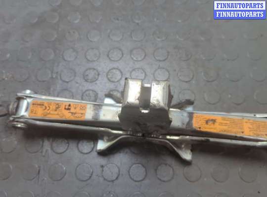 купить Домкрат на Nissan X-Trail (T30) 2001-2007